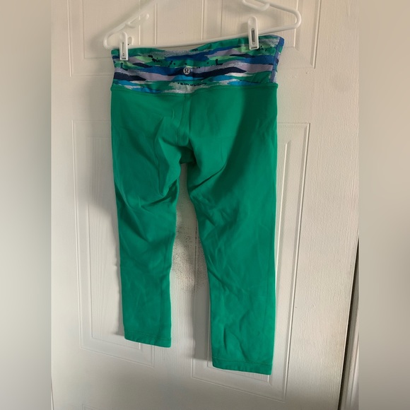 Lululemon Wunder Under Crop III Inkwell / Jungle Size 8 - Picture 6 of 8